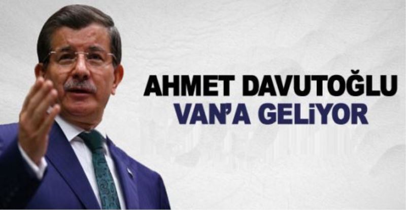 Eski Başbakan Ahmet Davutoğlu Van