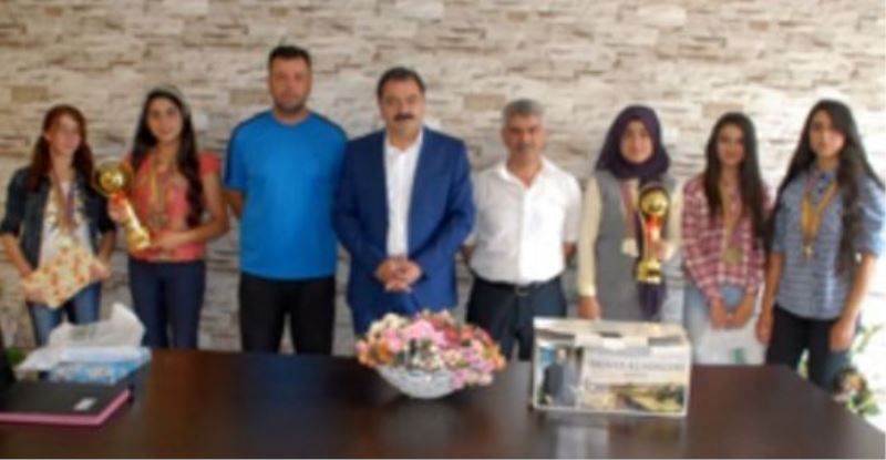 Türkiye şampiyonlarından Ceylani’ye ziyaret…