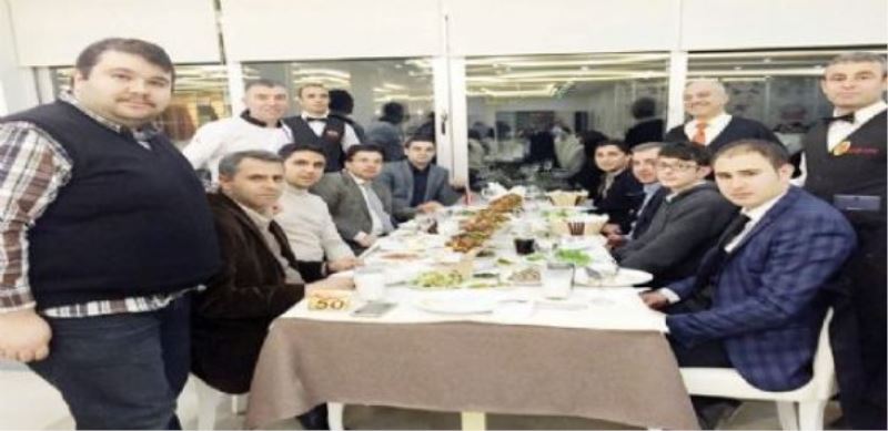 Türkmenoğlu çalışanları, yıl sonu yemeğinde bir araya geldi