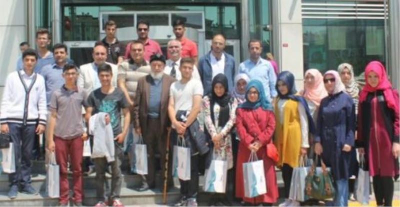 Tuşba’daki başarılı öğrenciler İstanbul’a götürüldü
