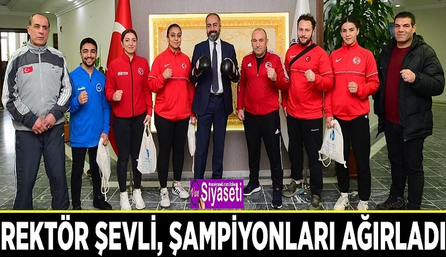 Rektör Şevli, şampiyonları ağırladı