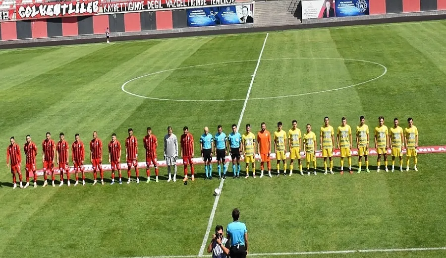 Vanspor Lige Galibiyetle Başladı: Vanspor 2- 1 Derince Belediyespor Maçı  İZLE