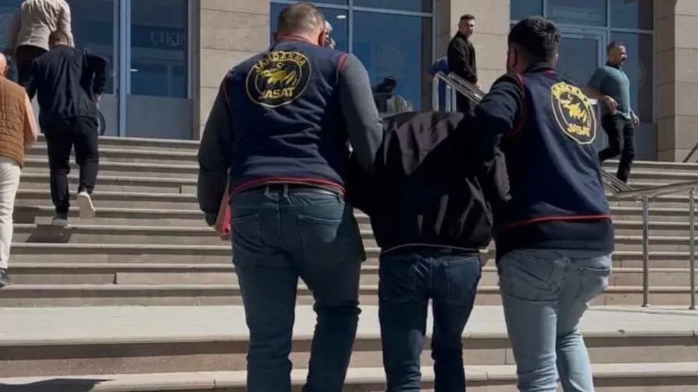 Van’da 25 Yıl Hapis Cezasıyla Aranan Şahıs Yakalandı