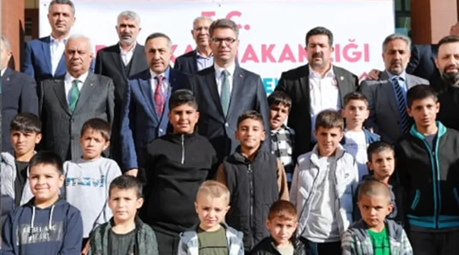 Erciş’te Ebeveynsiz Çocuklar İçin Sünnet Şöleni Düzenlendi
