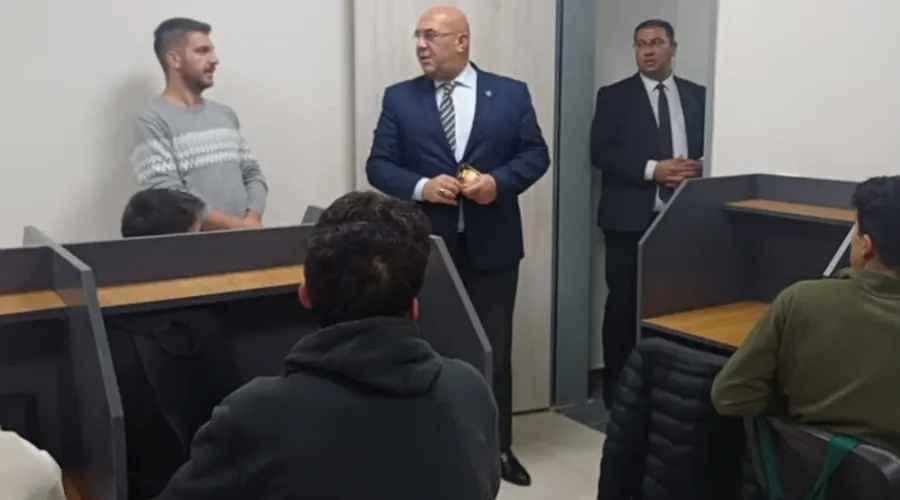 Van İl Milli Eğitim Müdürü Aras, Türk Telekom Fen Lisesi ve Spor Lisesi’ni Ziyaret Etti