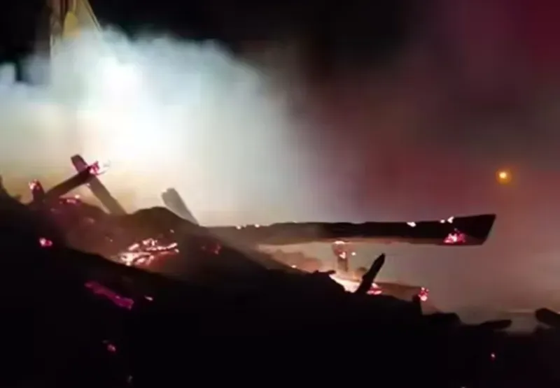 Van’da samanlık yangını