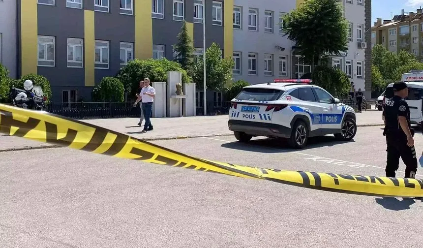 Van’da Öğretmene Muştalı Saldırı!