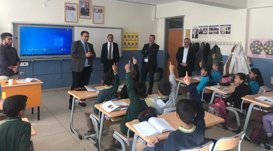 Edremit Milli Eğitim Müdürü Doğan Nurses, Okul Ziyaretleri ve Kantin Denetimlerini Sıklaştırdı