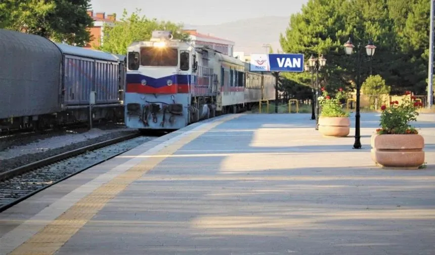 Van-Tahran tren seferleri başladı