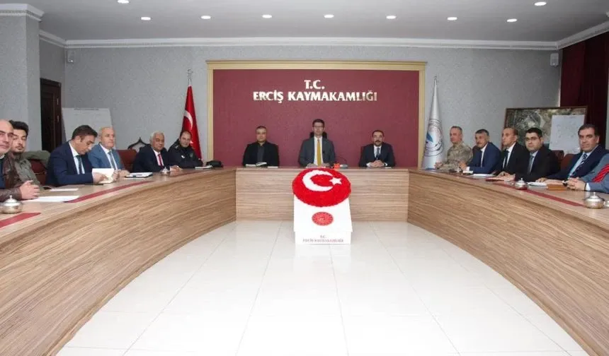 Erciş’te Uluslararası İnci Kefali Göçü Kültür ve Sanat Festivali hazırlığı...