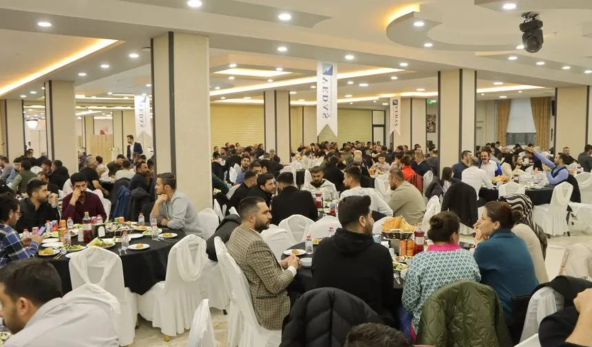 VEDAŞ çalışanları iftarda bir araya geldi