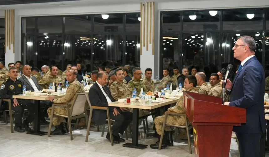 Vali Balcı, güvenlik korucularıyla iftar açtı