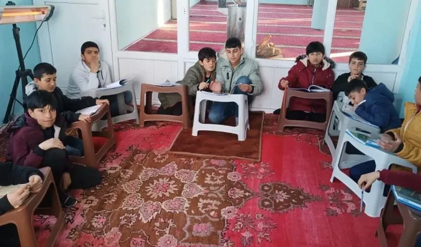 Özalp’ta ‘Ramazanla Öğreniyorum’ projesi başladı