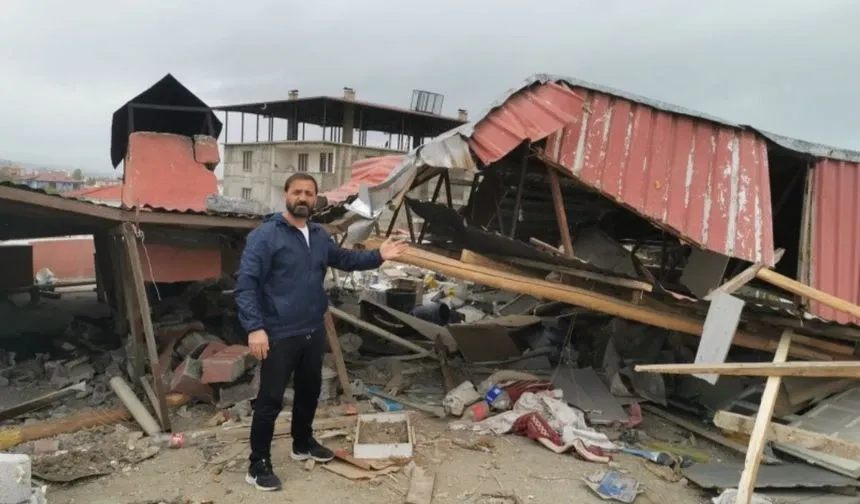 Fırtınadan Gazeteci Can’ın da evi nasibini aldı
