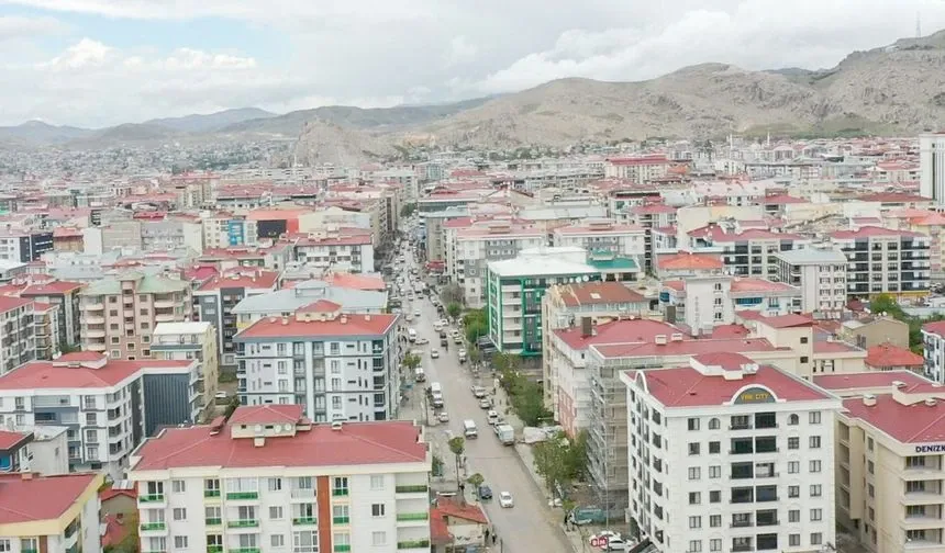 Van’da Eski Cezaevi Caddesi Yenileniyor! Trafiğe 1 Ay Kapalı Olacak