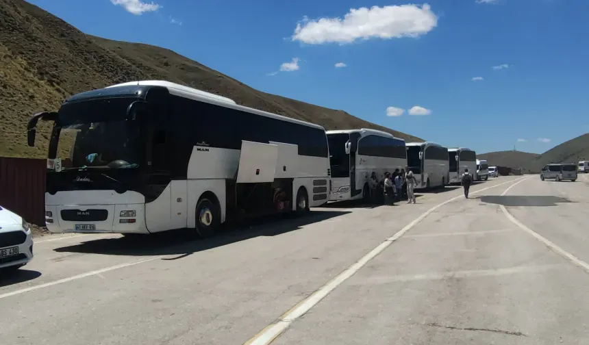 Yüzlerce Kişi Van’dan Tahliye Ediliyor! Ortadoğu Gerilimi Türkiye’ye Taşındı