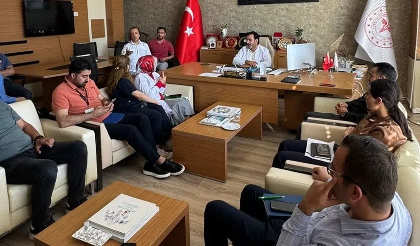 SBÜ Van Eğitim ve Araştırma Hastanesi’nde Yoğun Bakım Hizmetlerinin İyileştirilmesine Yönelik Toplantı Düzenlendi