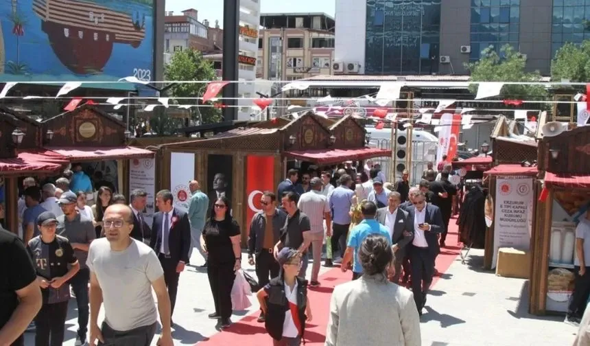 Van’da İşyurtları Ürün ve El Sanatları Fuarı Büyük İlgi Görüyor