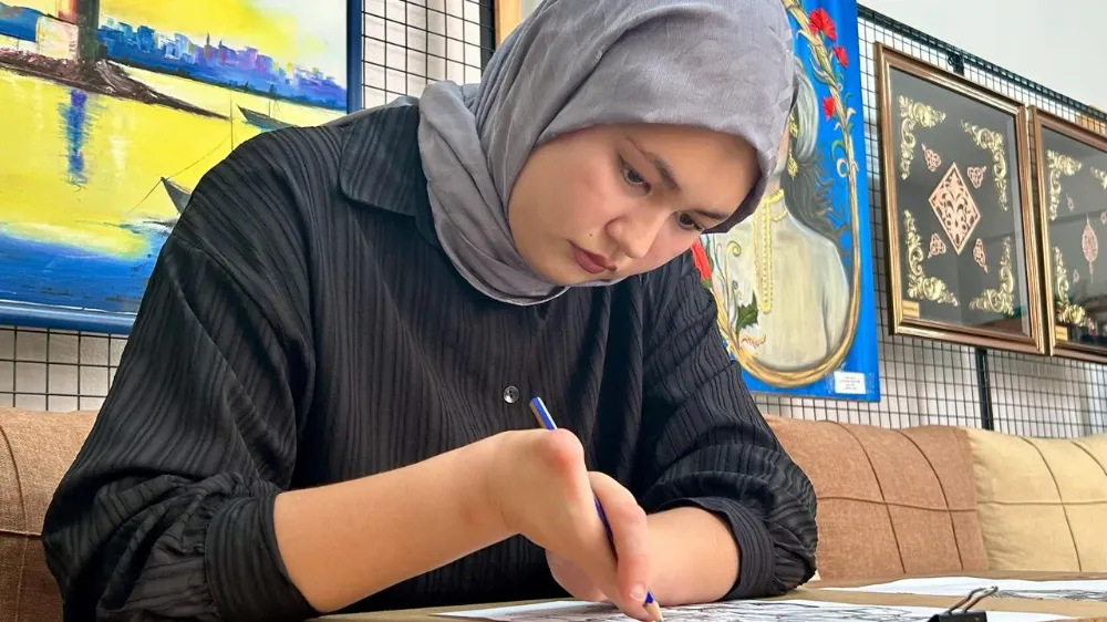 Vanlı Melek Gül Engelleri Sanatla Aştı