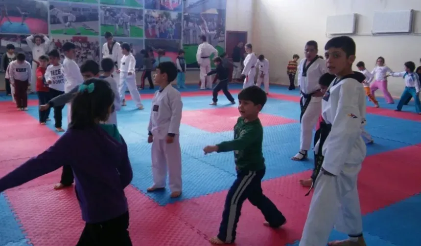 Gençler Sporsuz, Antrenörler İşsiz Kaldı!