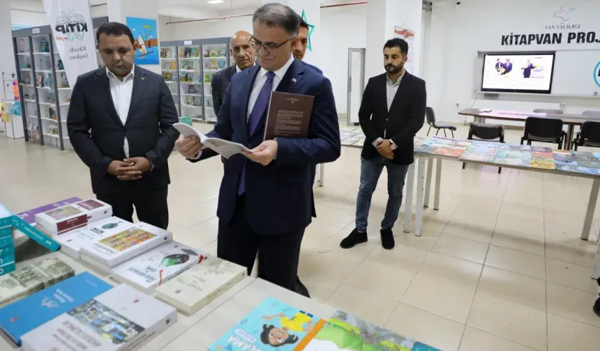 Kitap Van Projesi ile 165 Bin Öğrenciye 325 Bin Kitap Ulaştırıldı