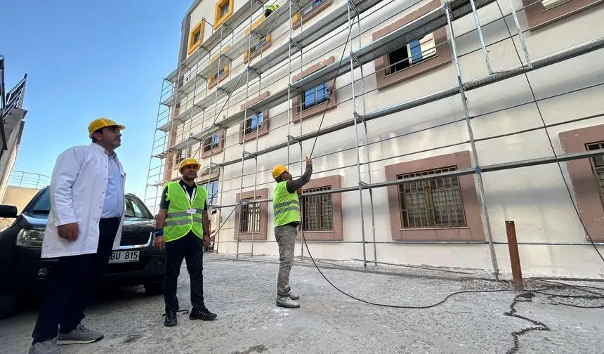 Van Eğitim ve Araştırma Hastanesi Modern Görünümüne Kavuşuyor