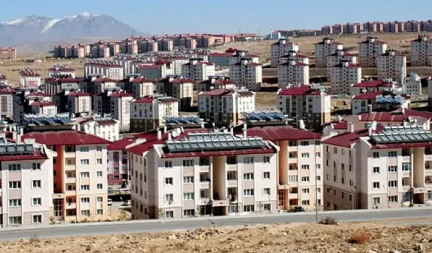 Van’da AFAD Konutlarında Yönetim Tepkisi: “Hizmet Yok, Aidatlar Uçtu”
