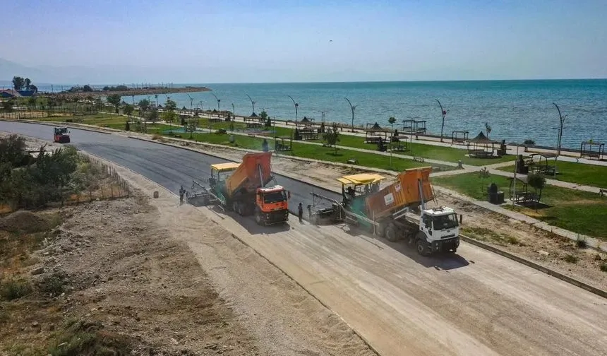 Van Gölü Sahil Yolu Projesi 3. Etap Çalışmaları Başladı
