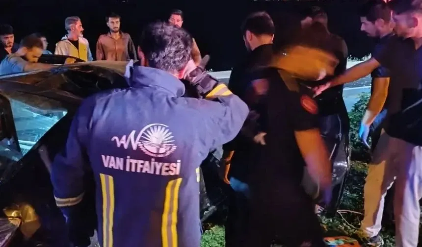 Van’da Korkutan Kaza: Sürücü Yaralı Kurtarıldı