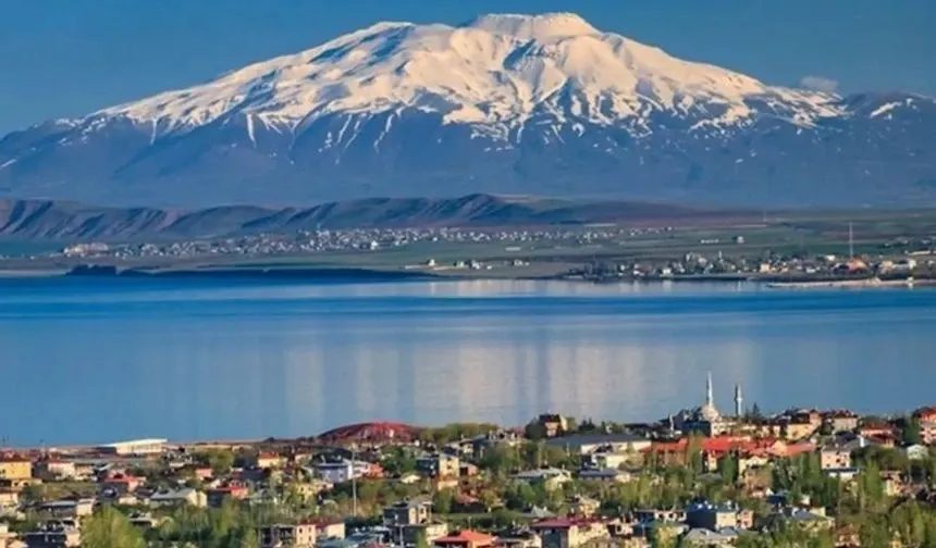 Van’da Sıcak Hava Etkisini Artırıyor: Uzmanlardan Uyarı Geldi
