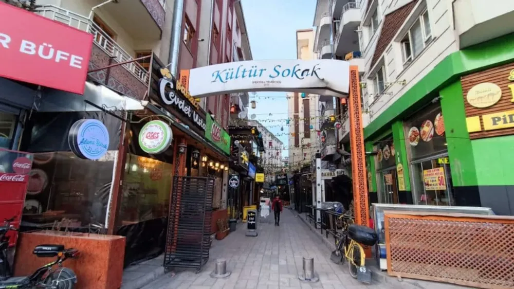 Van’da Kafelerde Emek Ve Beden Sömürüsü
