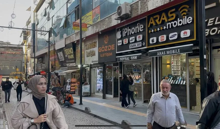 Van’da Çarpık Tabelalaşma Görüntü Kirliliği Oluşturuyor