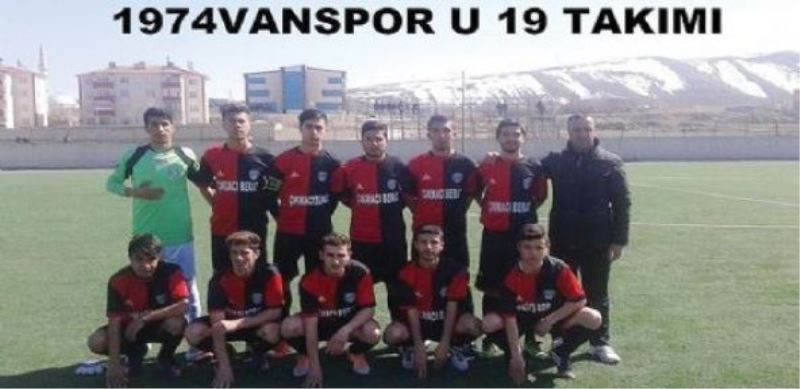 1974 Vanspor gençleri şampiyonluğa koşuyor