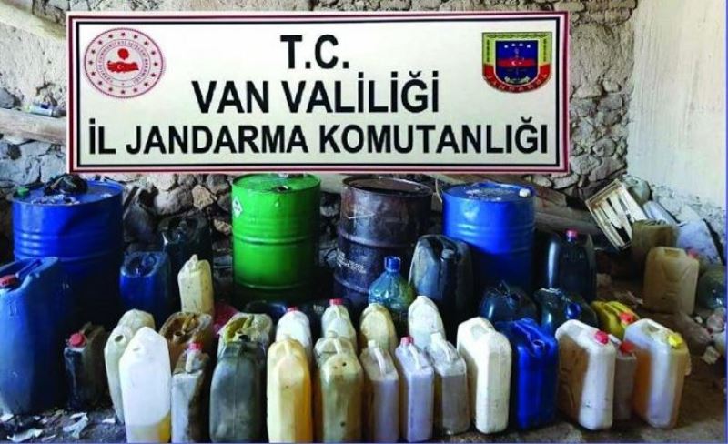 Jandarma, bin 564 litre kaçak motorin ele geçirdi