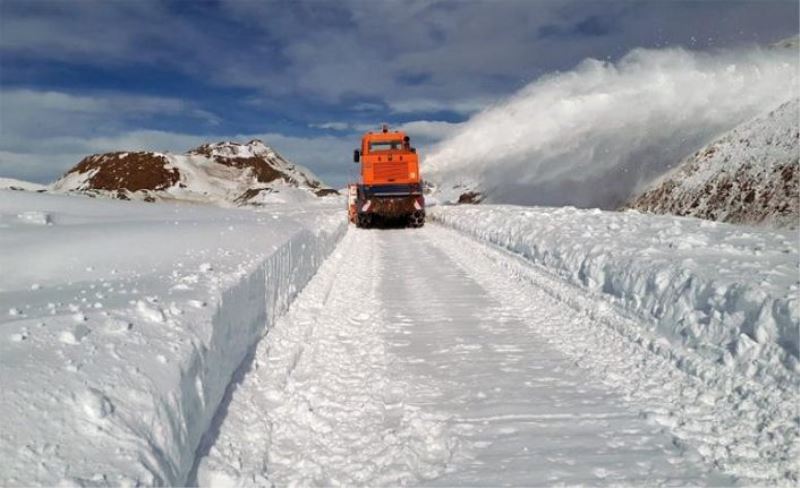 Van'da 362 yerleşim yerine ulaşıma kapalı...