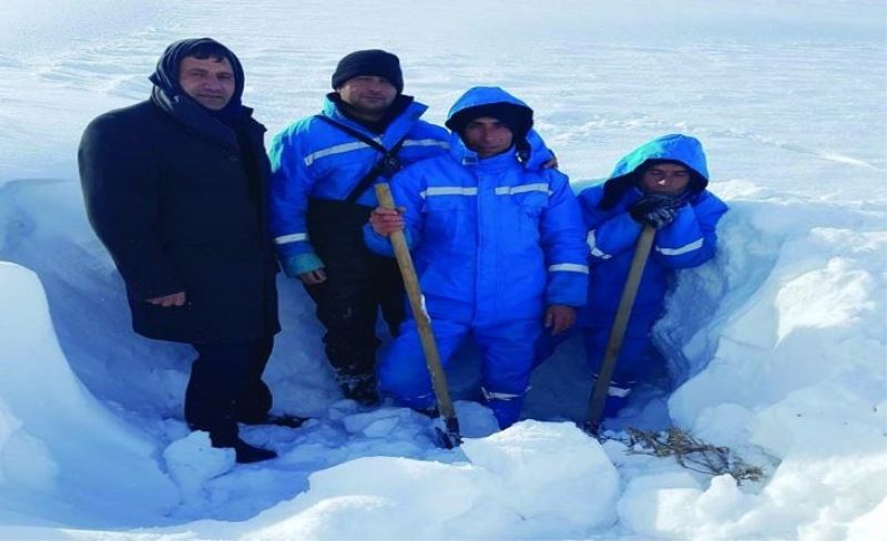 VASKİ ekipleri Çaldıran'da dondurucu soğuklarda bile çalışıyor