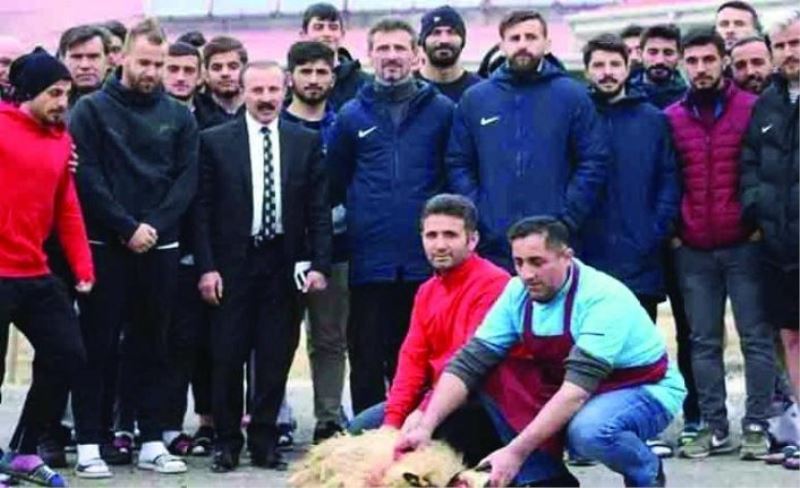 Kırşehir maçı öncesi kurban kesildi