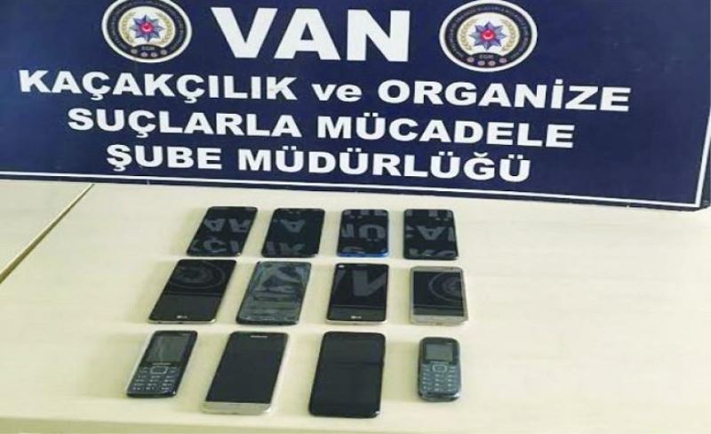 İpekyolu’nda 12 adet kaçak cep telefonu ele geçirildi