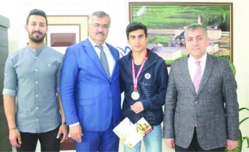 Vanlı atletler Dünya Şampiyonasında Türkiye’yi temsil edecek