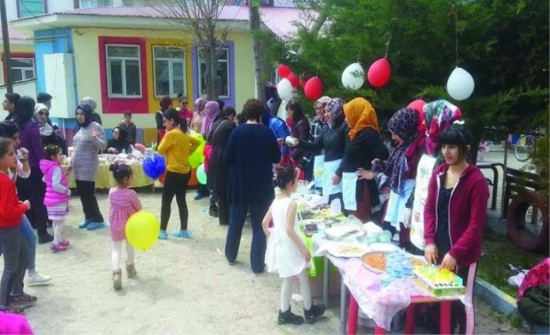 Anaokulu Öğrencilerinden kermes...