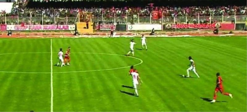 B.Vanspor, adını finale yazdırdı: 2-1