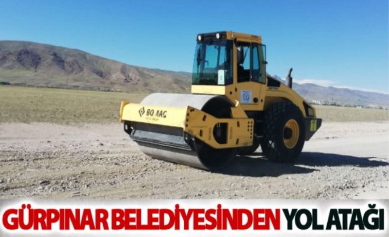 Gürpınar’da yol yapım çalışmaları sürüyor