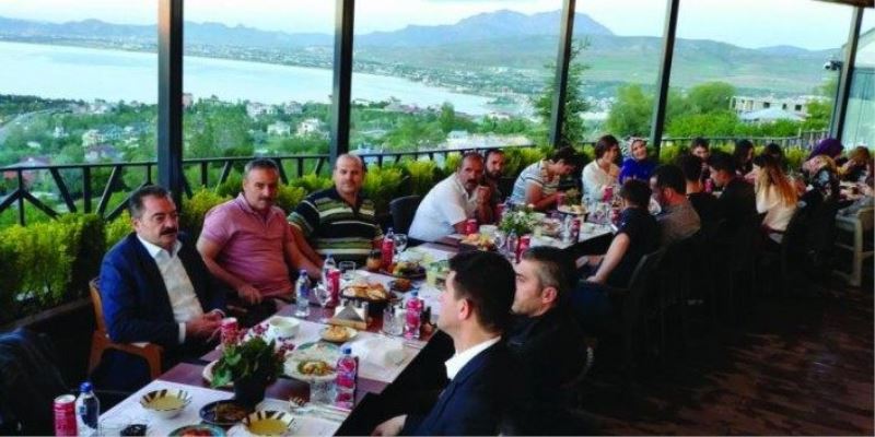 Tuşba Milli Eğitim Müdürlüğü'nden iftar yemeği