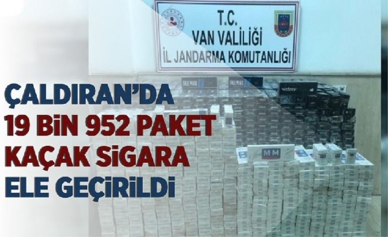 Çaldıran'da iki evde kaçak sigara ele geçirildi