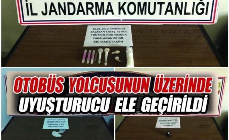 Yolculuk yapan şahısların üzerinden uyuşturucu ele geçirildi