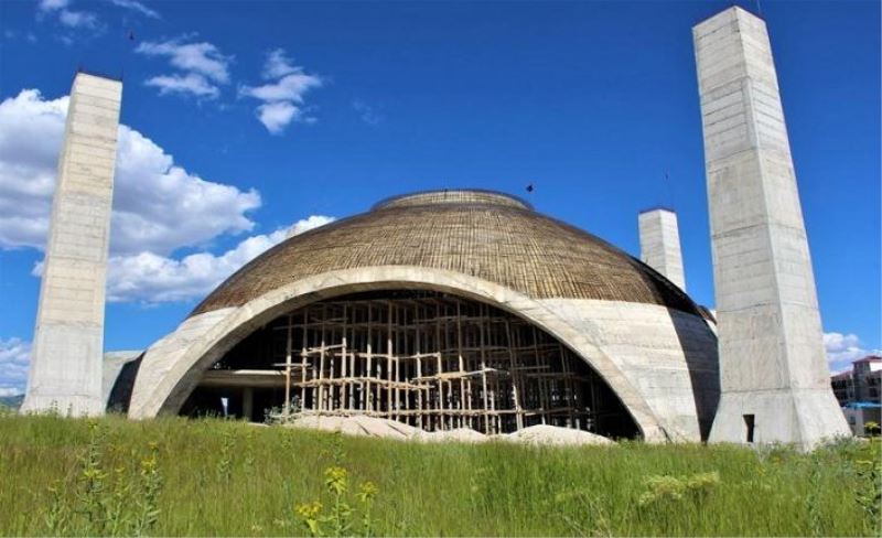 YYÜ’deki külliye ve camii hayırseverlerin yardımını bekliyor