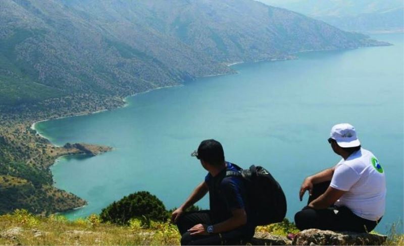 Gevaş’ın saklı koyları gezilerle tanıtılıyor