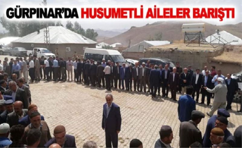 Gürpınar'da husumetli aileler barıştırıldı