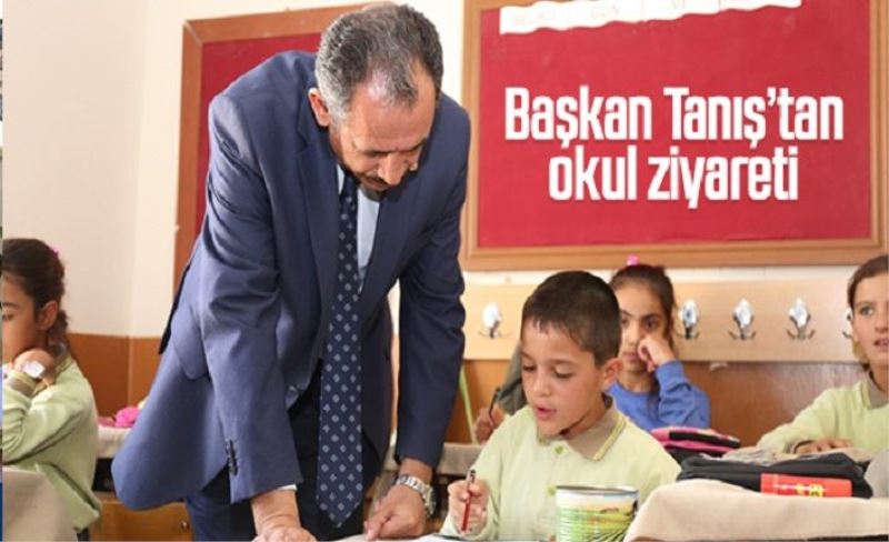 Başkan Tanış, öğrenci ve öğretmenlerle bir araya geldi