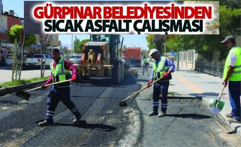 Gürpınar'da asfalt çalışmaları sürüyor